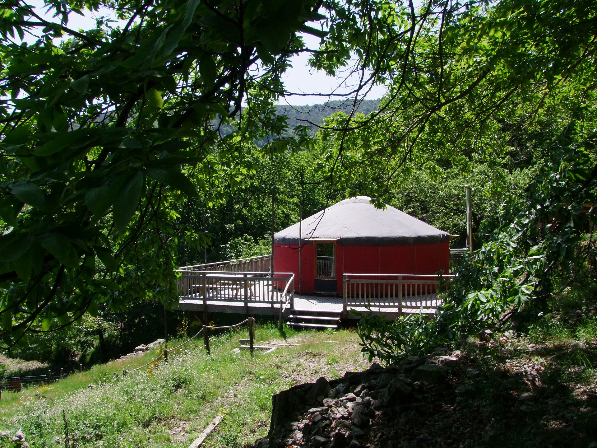 yourte vue de côté