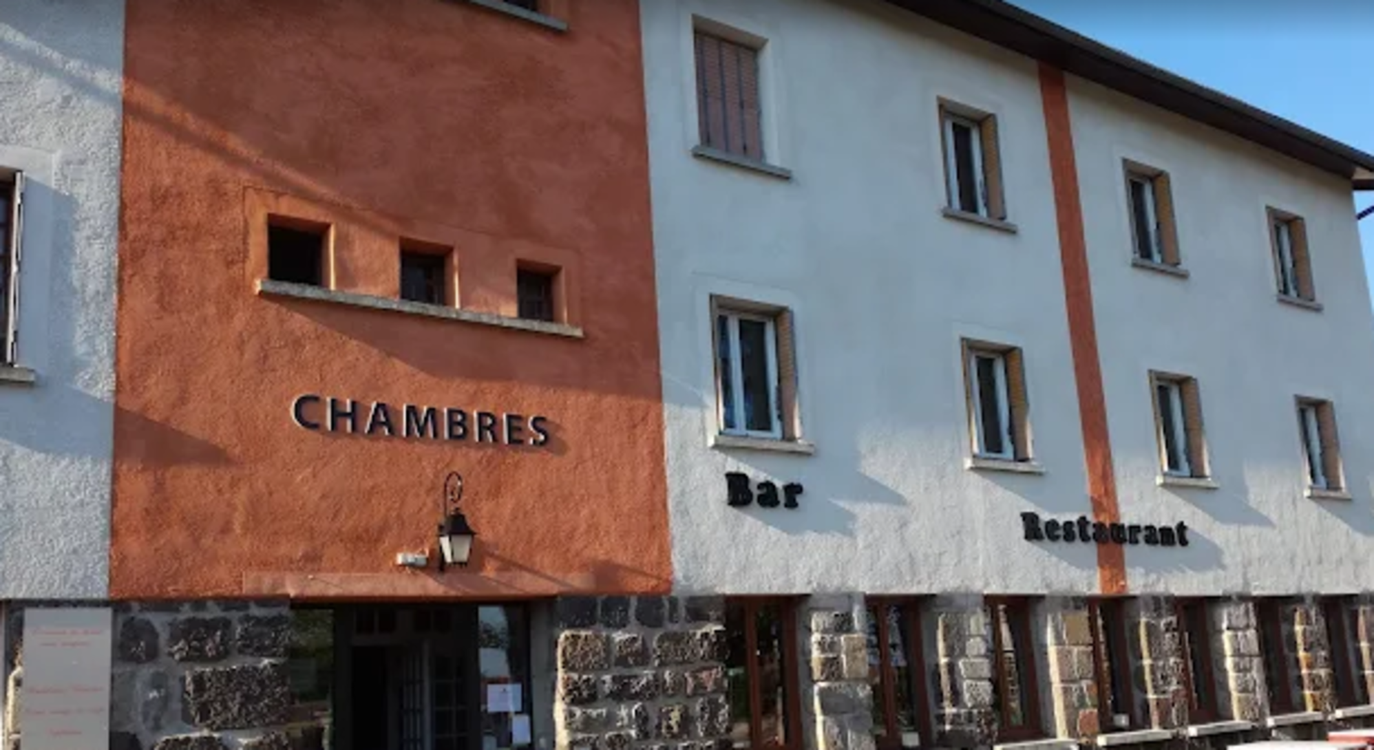Chambres d'hôtes et studios /appartements Auberge des 3 lacs_Coucouron