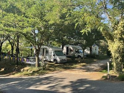 aire camping car les roches