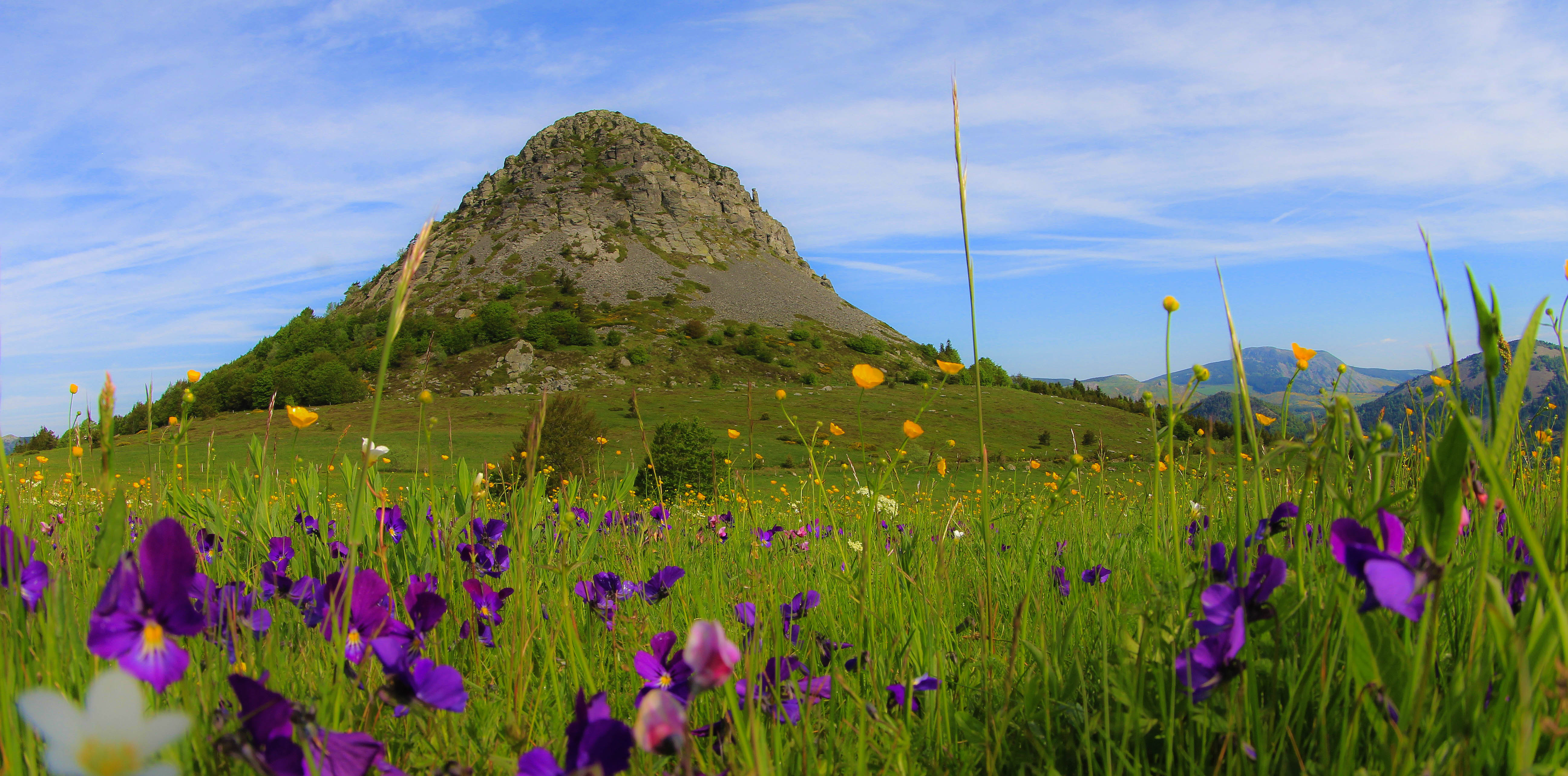Le Mont Gerbier de Jonc_Saint-Martial
