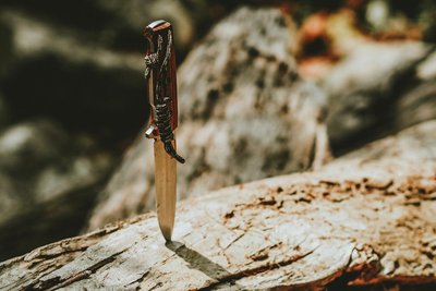 Survie, couteau ©unsplash