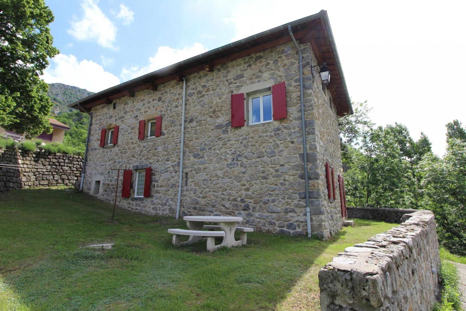 La maison avec ses 3 gîtes