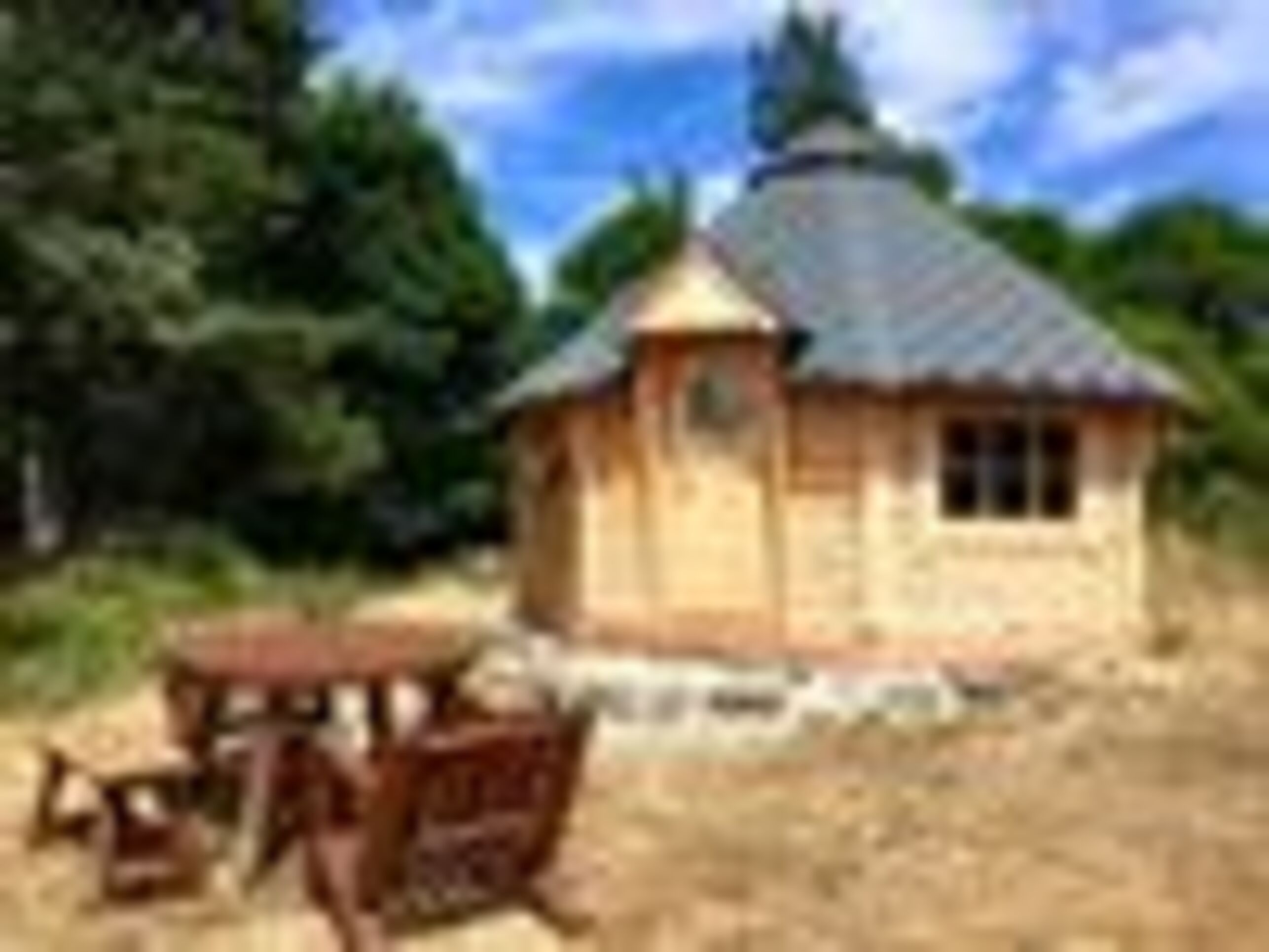 La cabane Mölkky de la Bergerie du plateau_Cros-de-Géorand