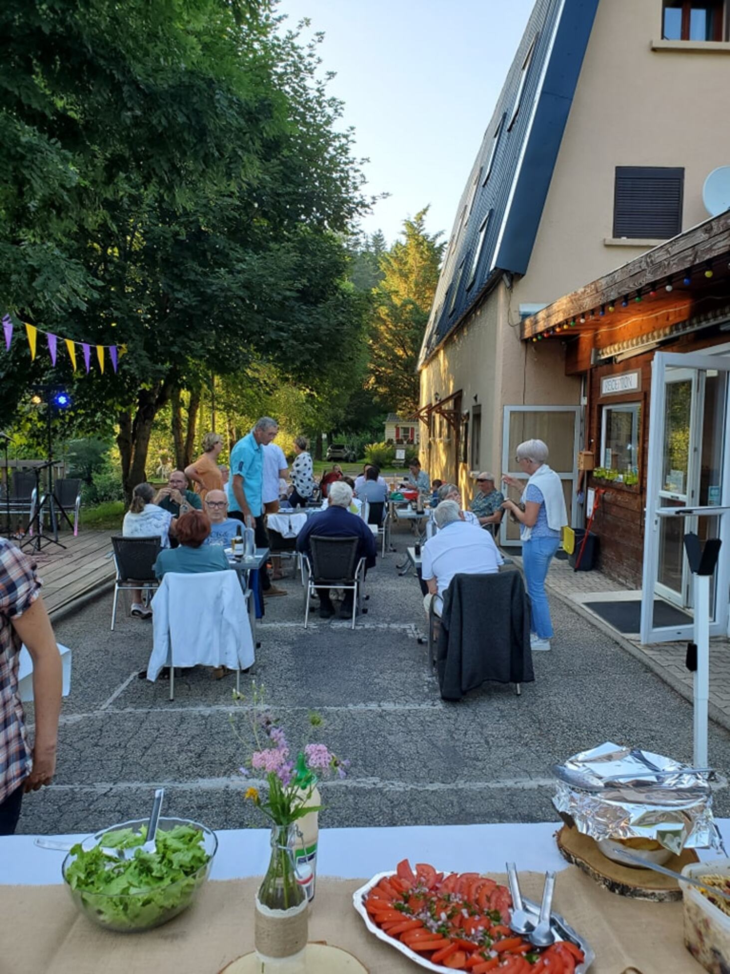 Restaurant du Camping les Airelles_Saint-Cirgues-en-Montagne