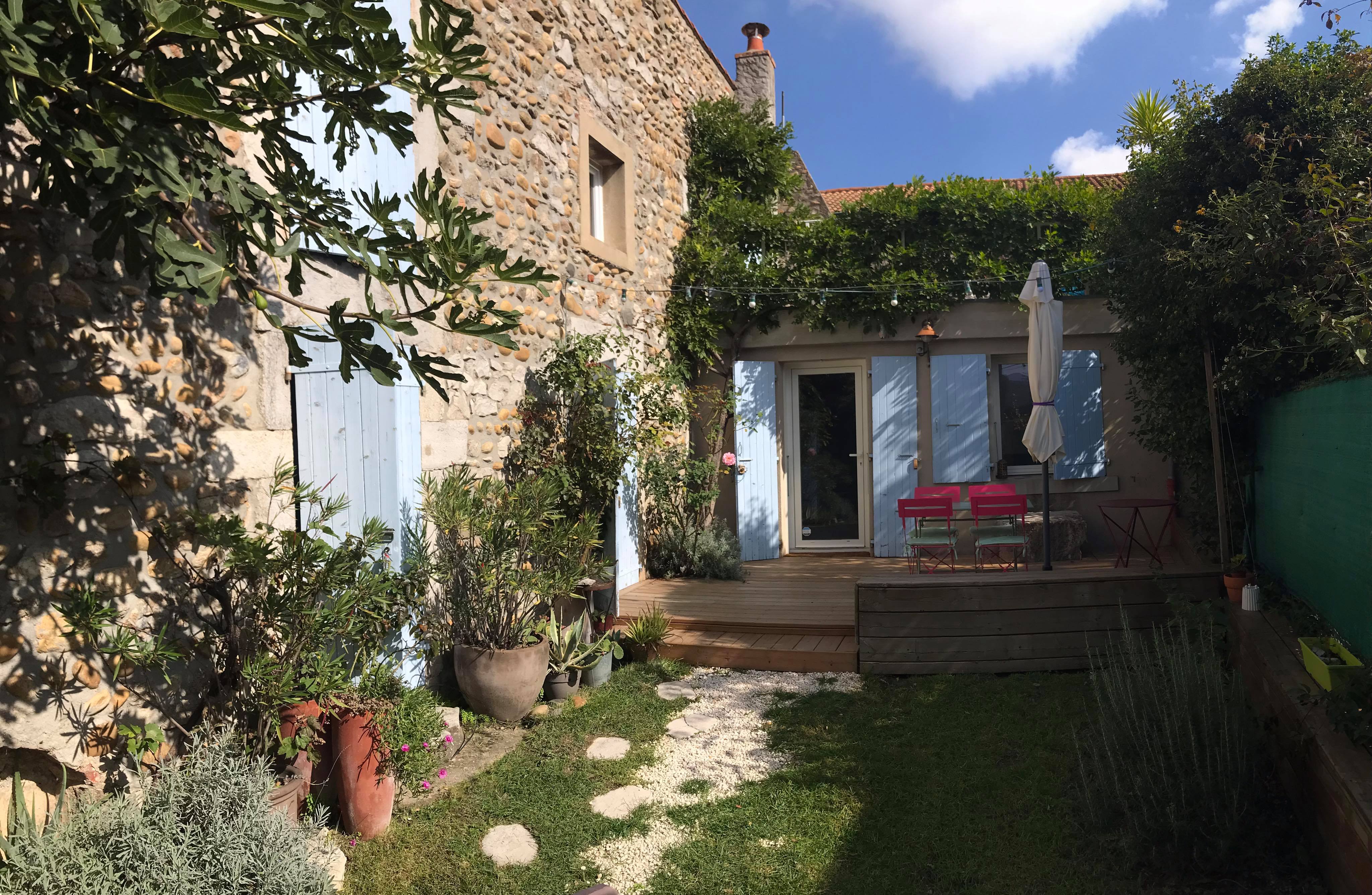 LA PETITE MAISON . entrée