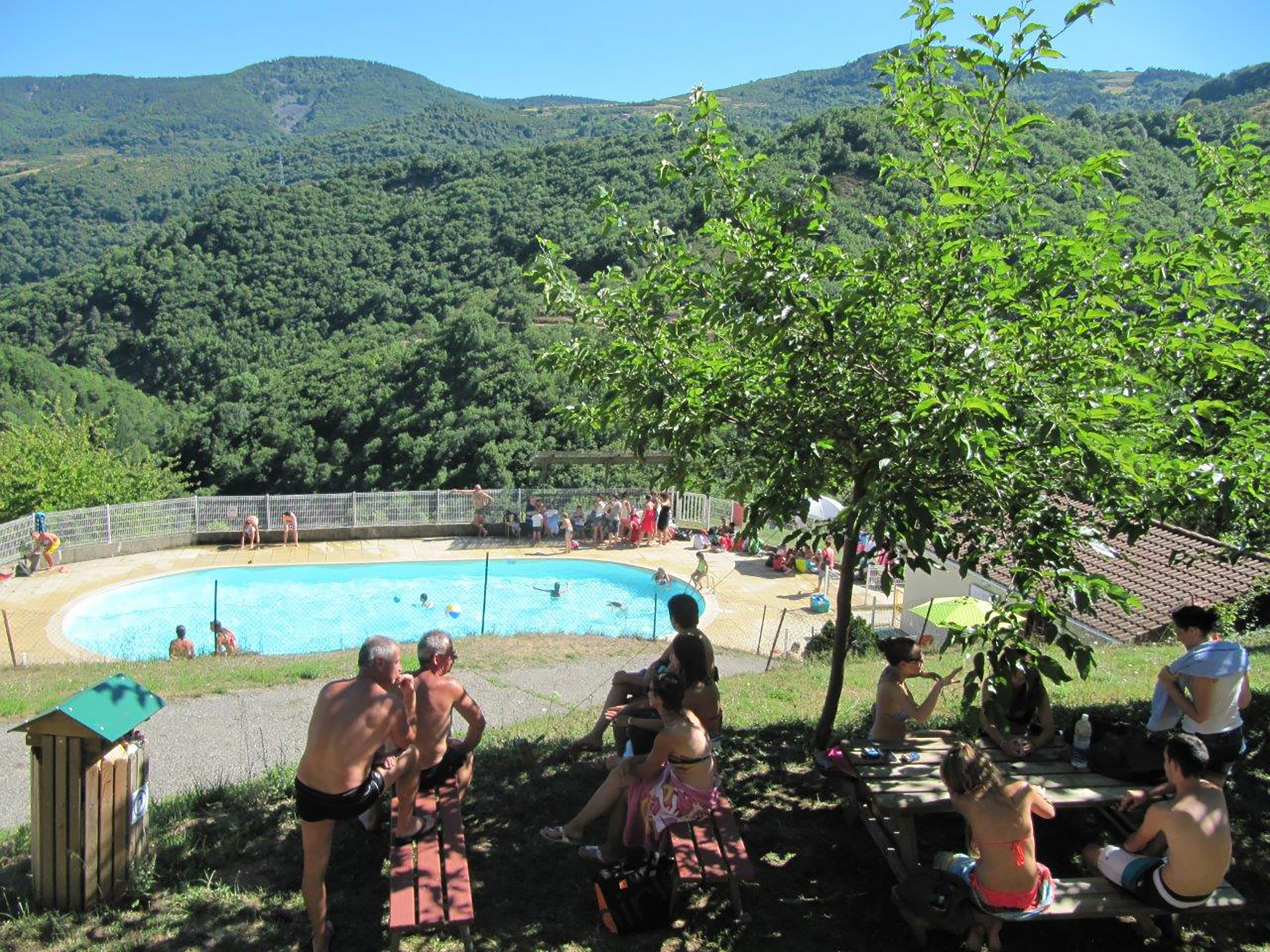 Piscine municipale_Saint-Barthélemy-le-Meil