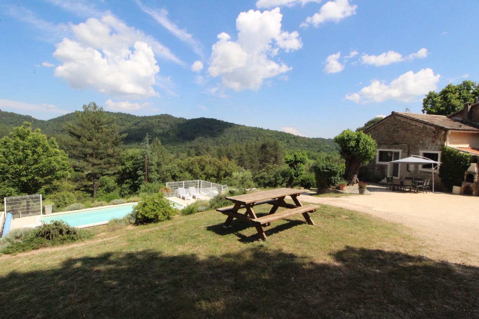 Le Moulin de Chabert avec piscine à partager