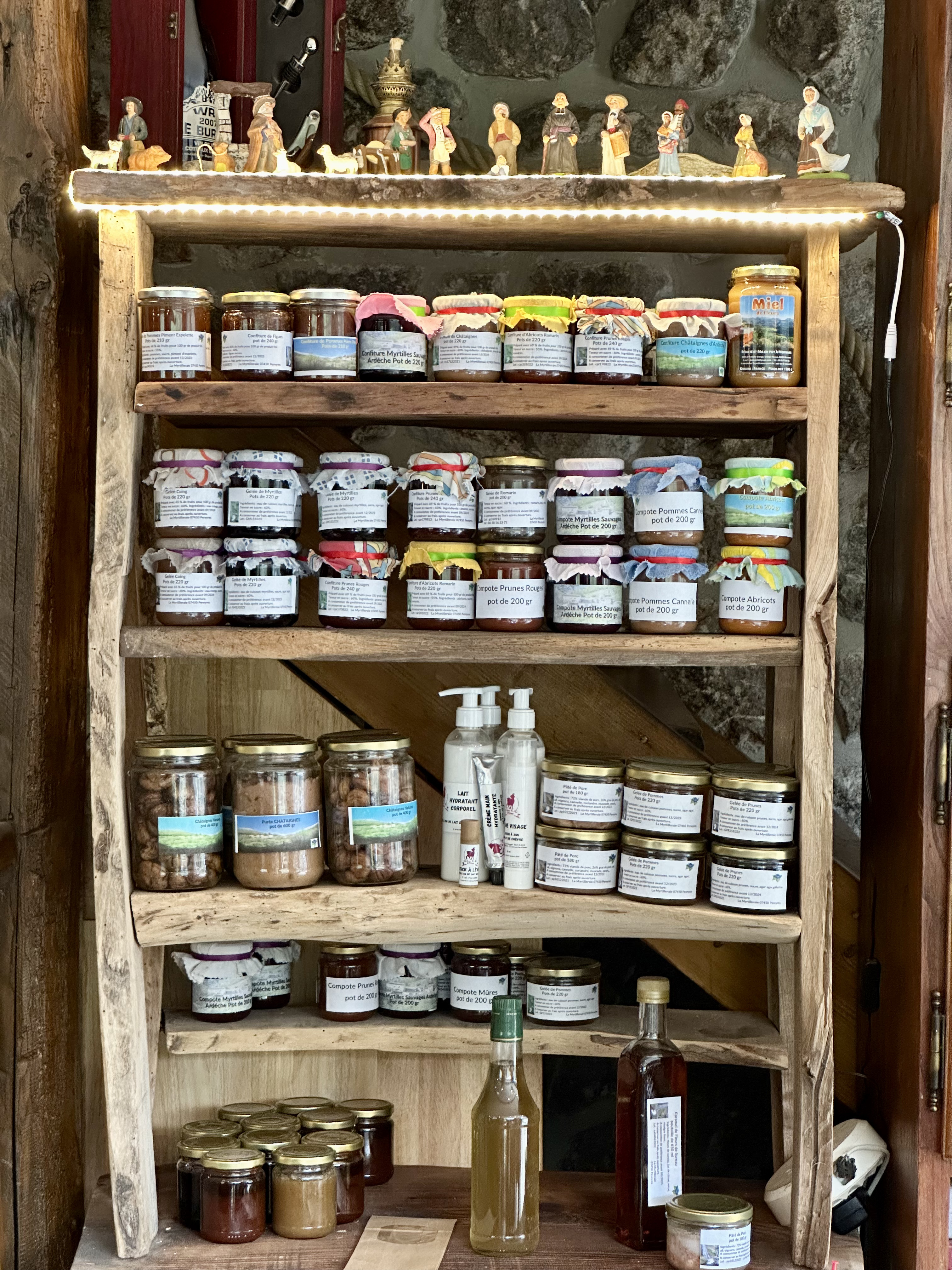 Confiture de la myrtilleraie, productrice dans le village de Péreyres en Ardèche : produits locaux, confitures, fromages [...]