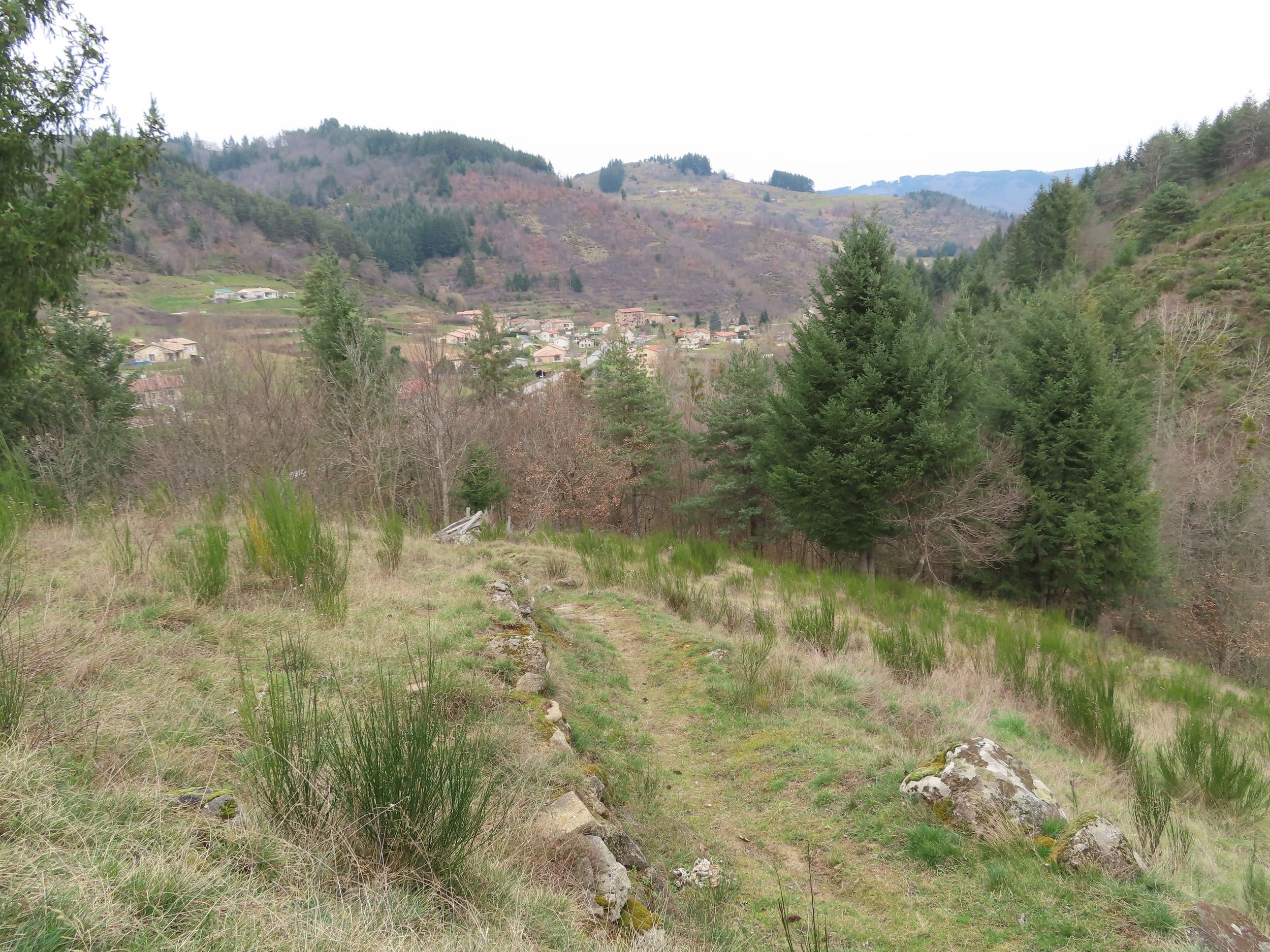 Sentier au dessus de l'Eysse