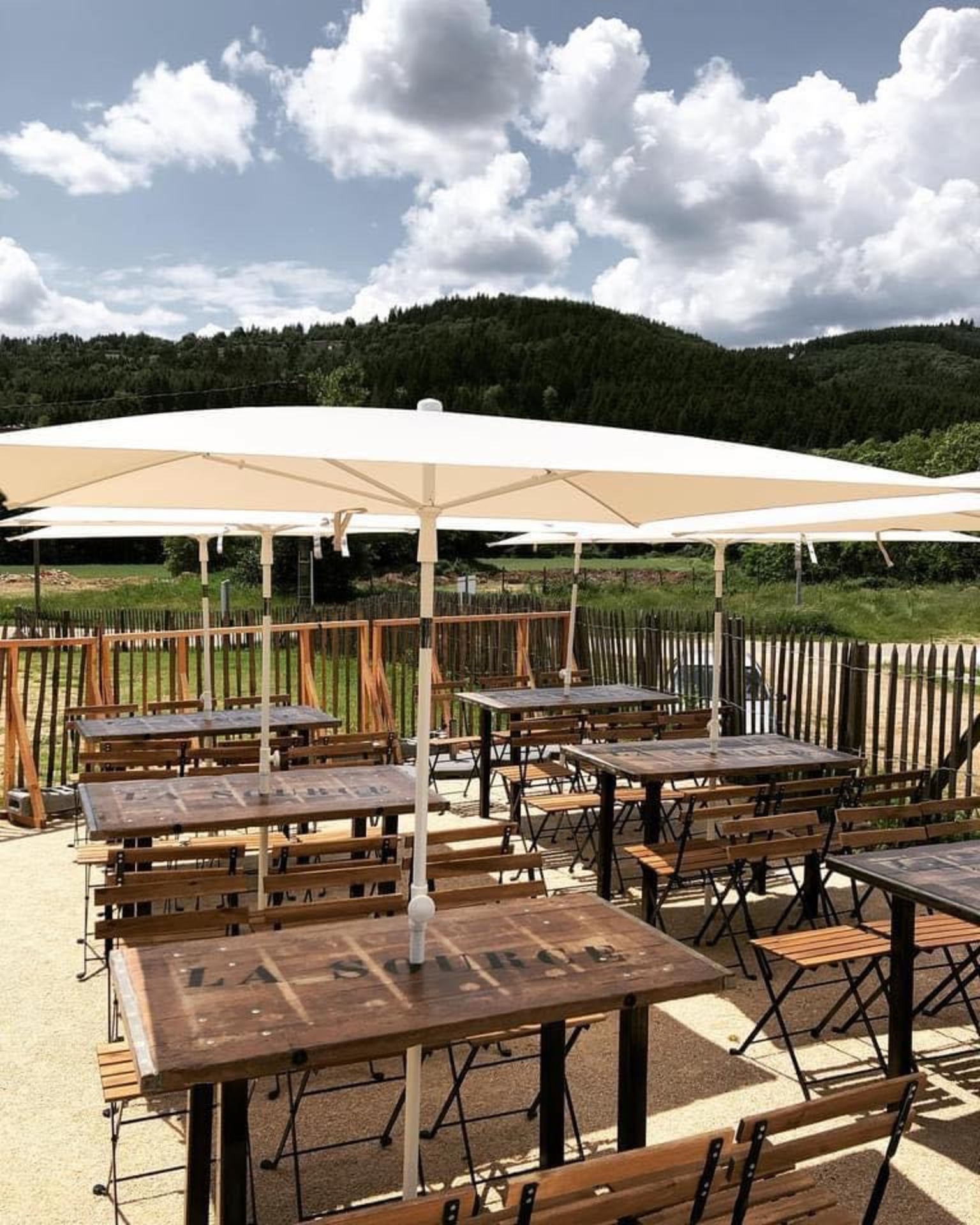 Bar artistique La Source_Désaignes