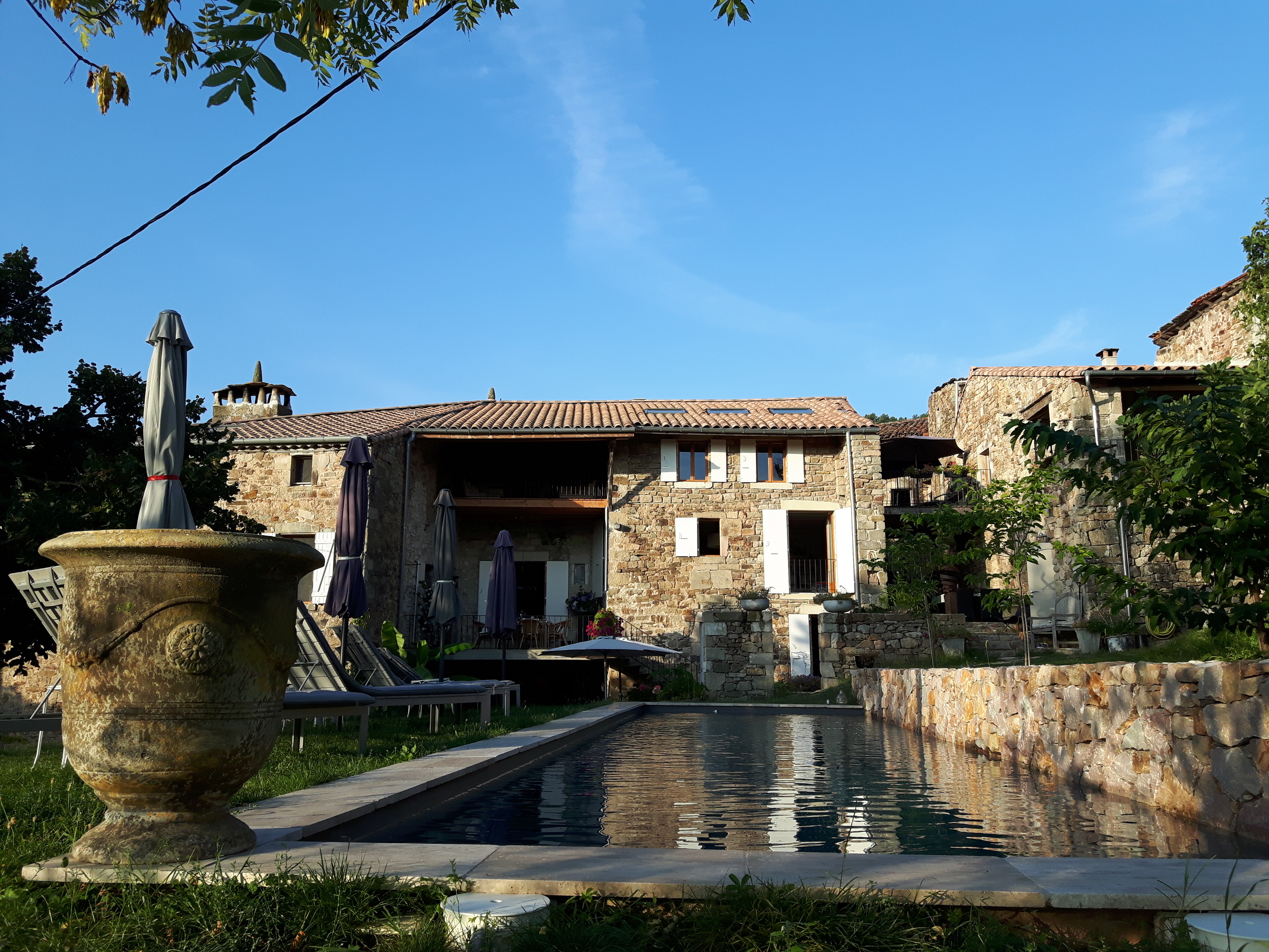 Gîte Grand Paradis (Art en Route) à Chassiers, Ardèche (France)