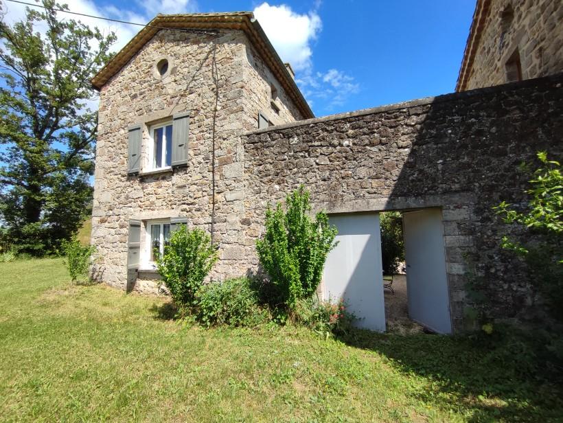 Les Lauriers Roses - L'entrée indépendante avec parking