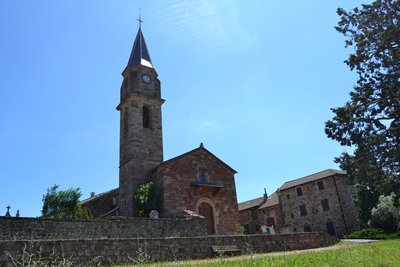 Eglise Saint Pierre le Déchausselat