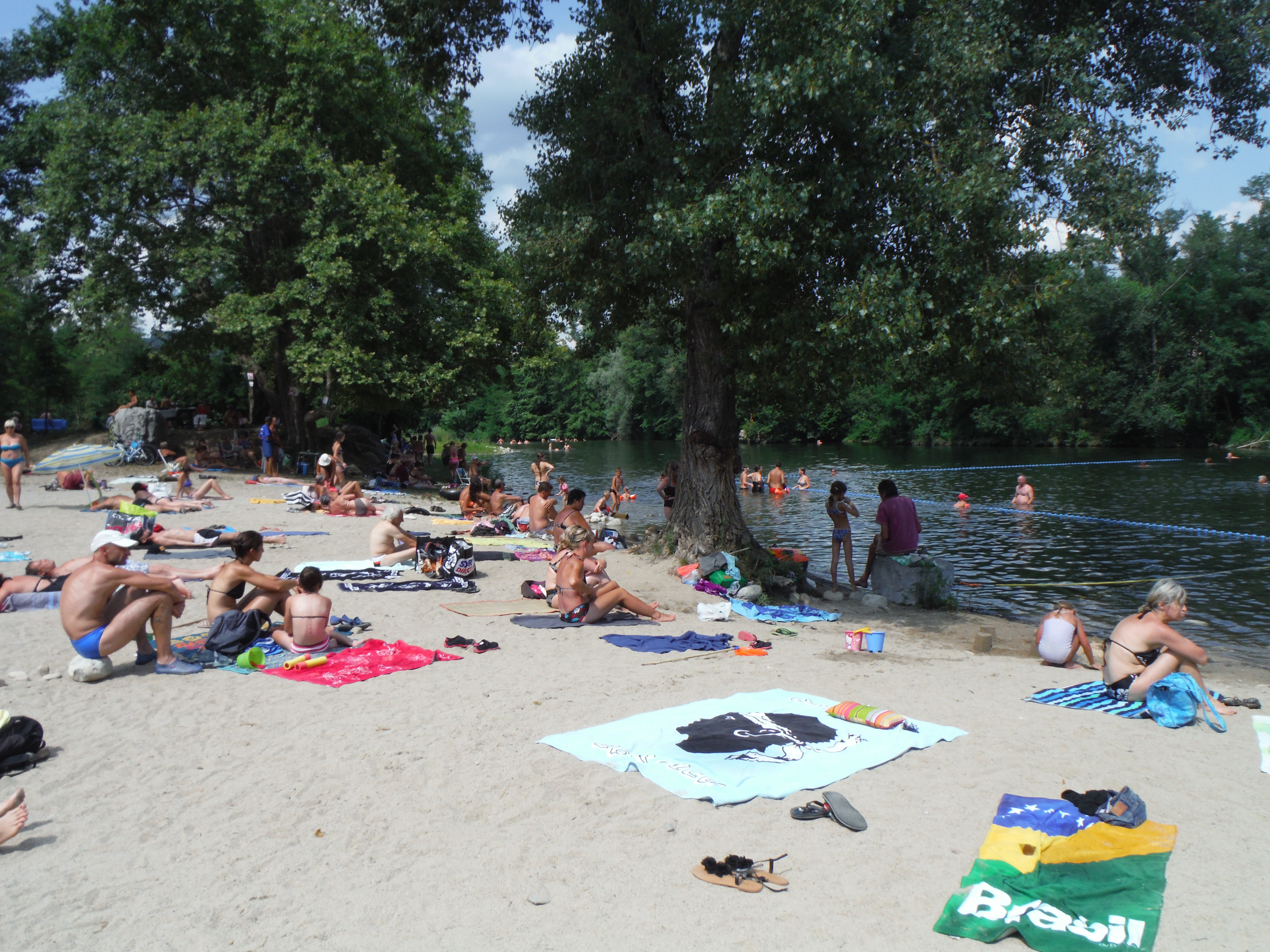 plage petit rocher joyeuse ardeche