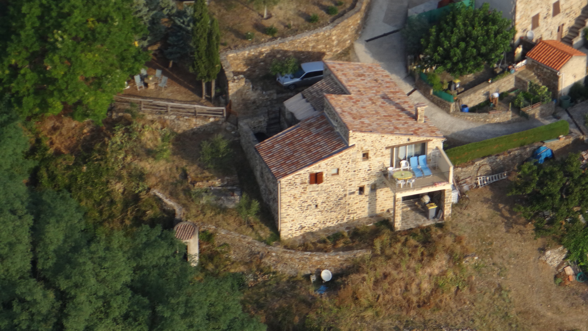 vue aérienne du gîte