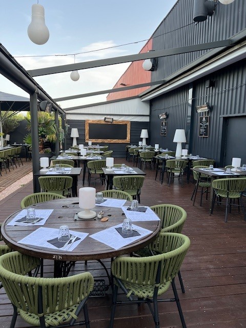 terrasse côté restaurant