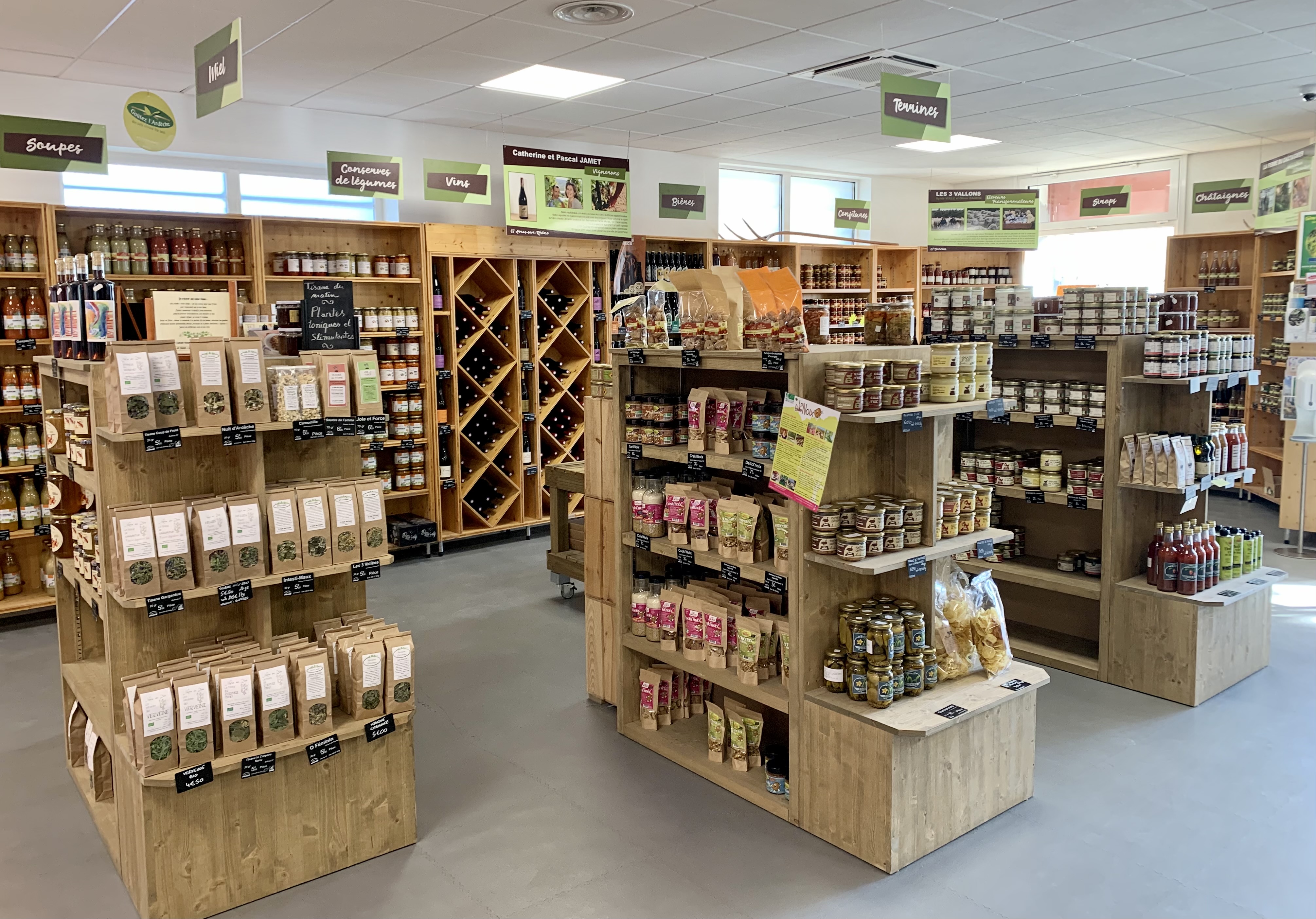 Les rayons du magasin