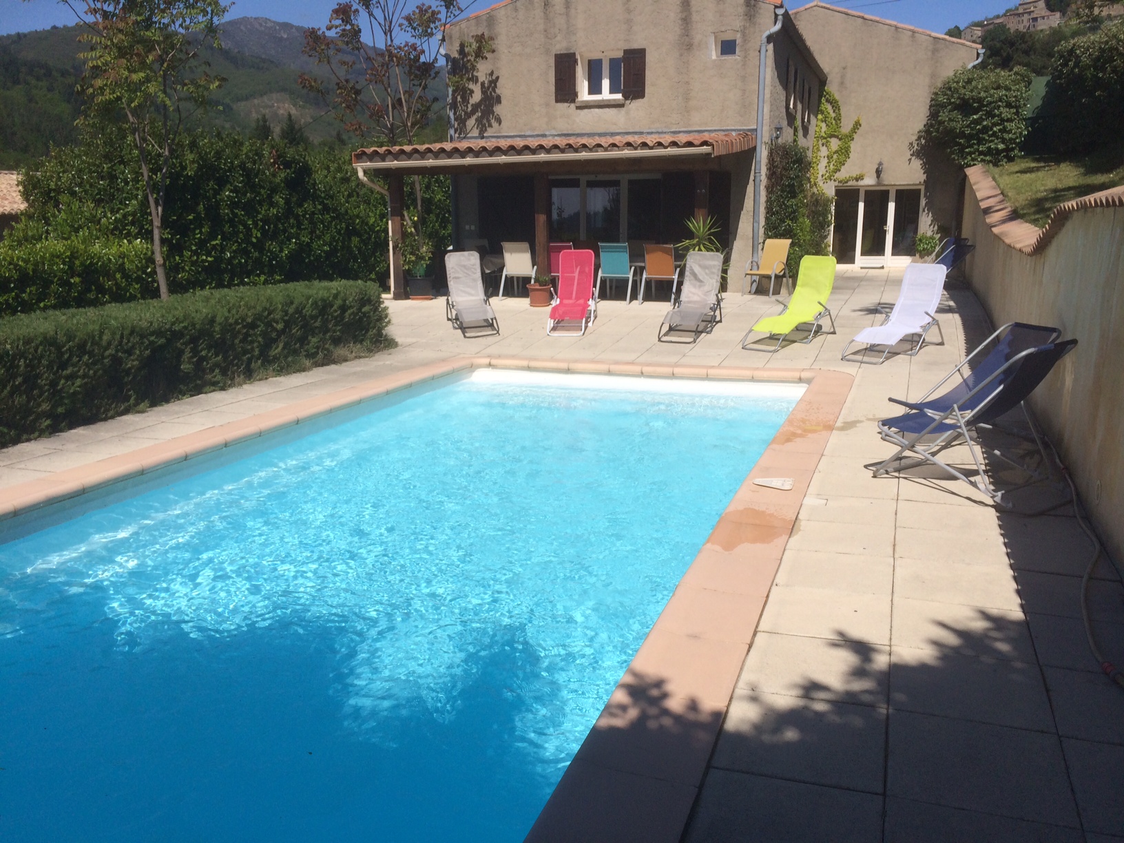 Piscine du Gîte Les Taillades à Rocher (Ardèche, France)