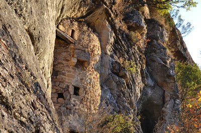 Habitat troglodityque fortifié