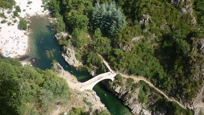 Le pont du diable depuis le belvédère du stade