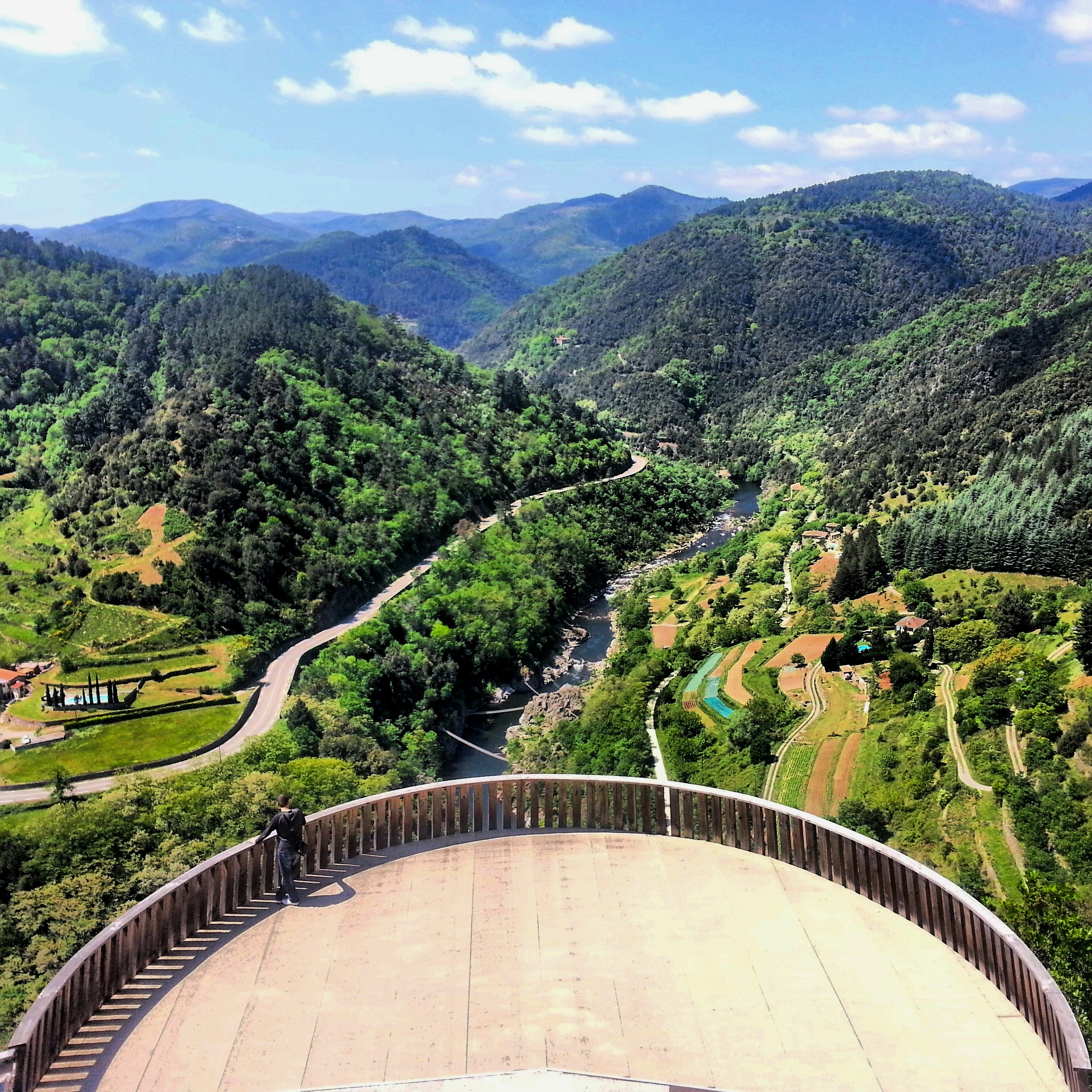 Vue panoramique sur la Vallée de l'Eyrieux depuis le Belvédère de l'Eyrieux