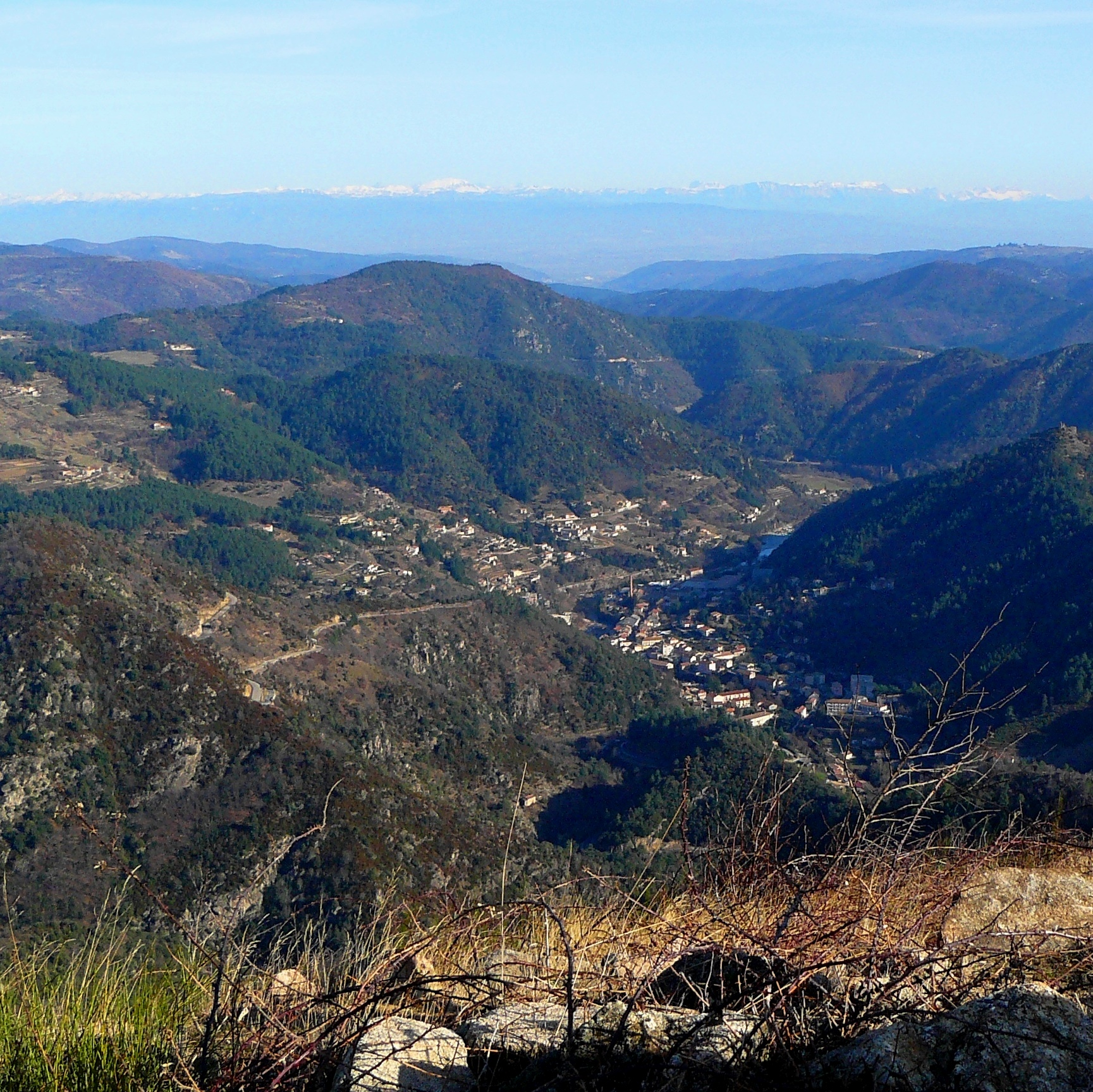 Vue sur la Vallée de l'Eyrieux depuis le sommet du Pic Lafont