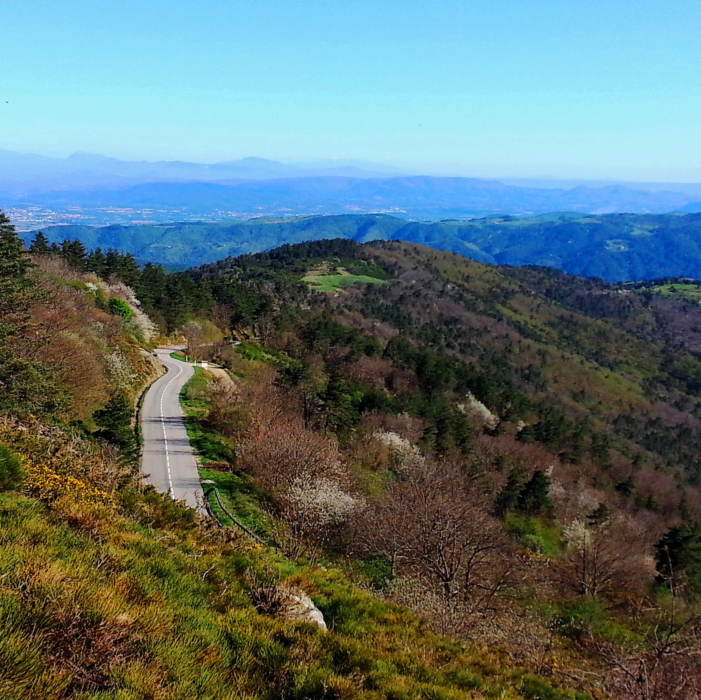 Vue sur la Vallée du Rhône depuis le Col de la Mure