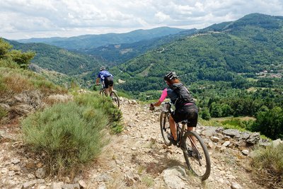 Le Seigneur de Rochebonne -VTT FFC N°32 Rouge