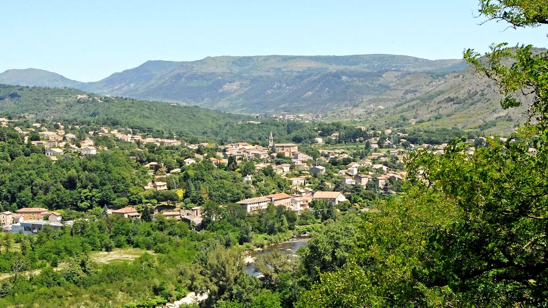 Saint-Privat depuis le rocher de Baza