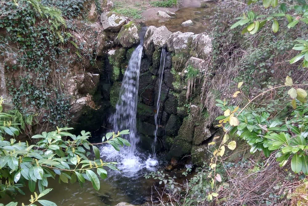 chute sur le ruisseau de Tesseaux