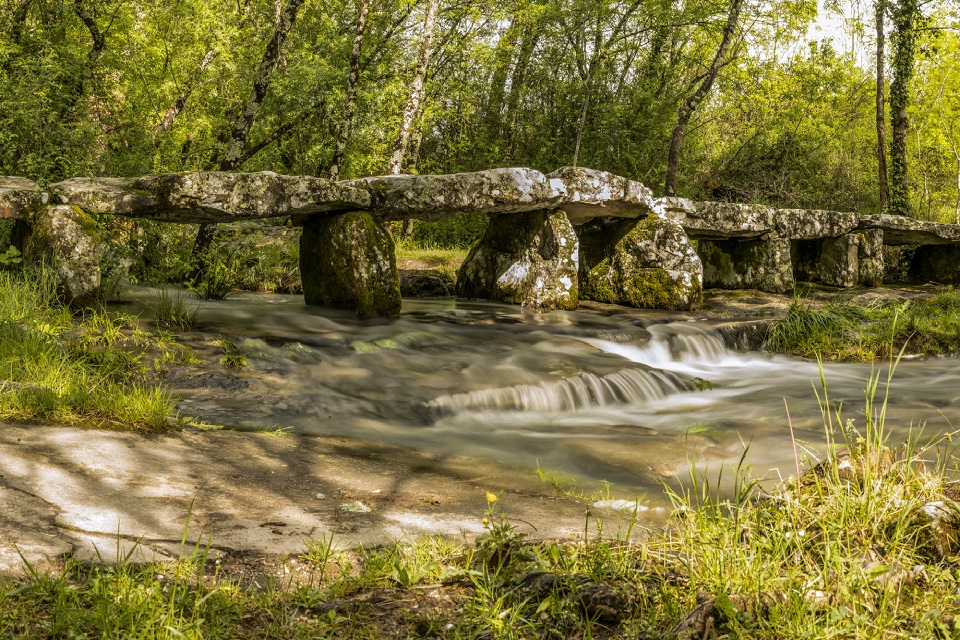 Pont mégalithique