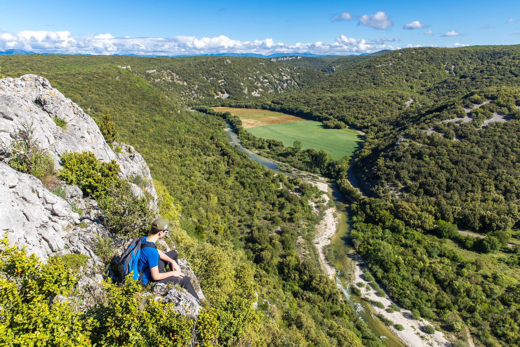 Vue sur la plaine depuis le ranc de l'Arc