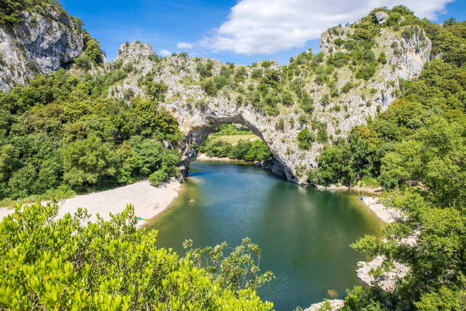 Le Pont d'Arc vu de l'aval
