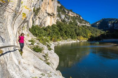Ardèche - rando au bord de la rivière