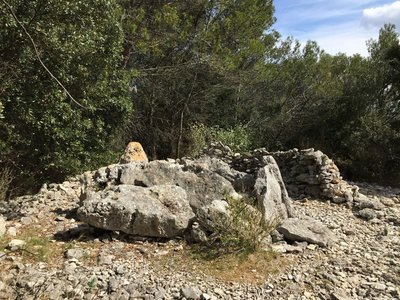 sentier et Dolmen du ranc des Banastes