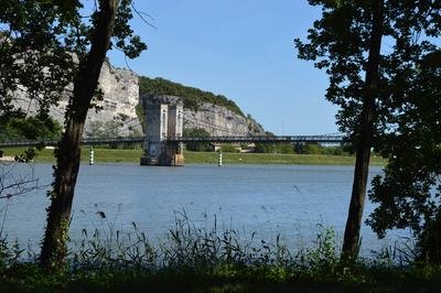 Défilé de Dozère et pont du Robinet